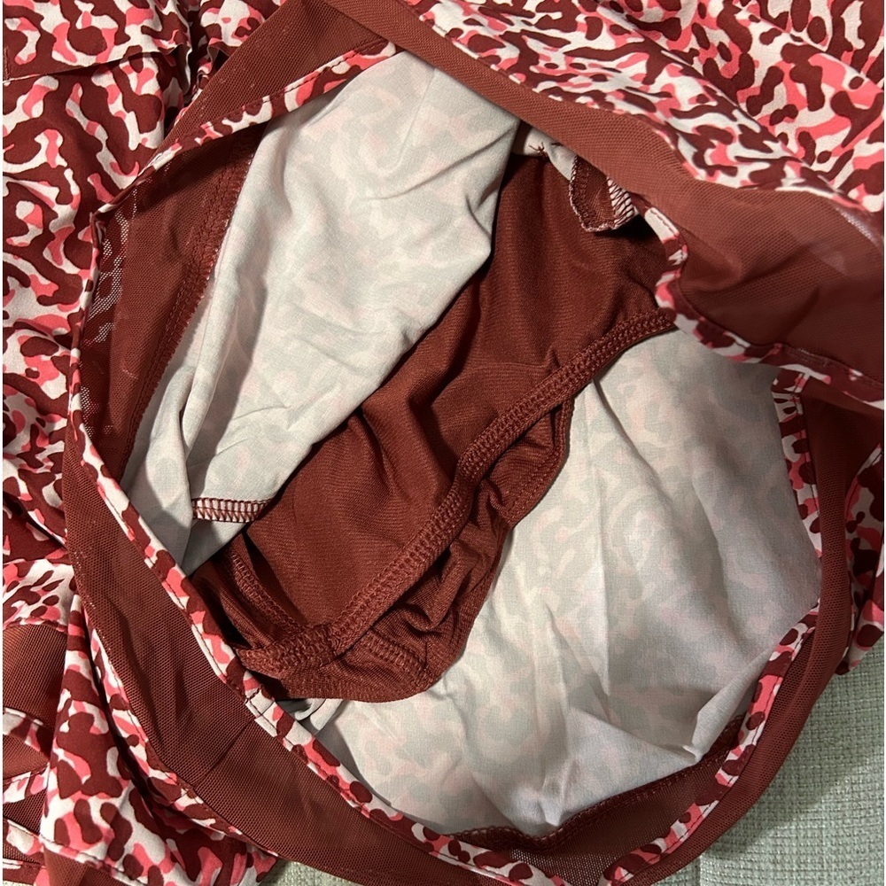 NWT Athleta Mesh Racer Run High-Rise 3” Vented Short with Inner Panty S and M - Picture 11 of 11